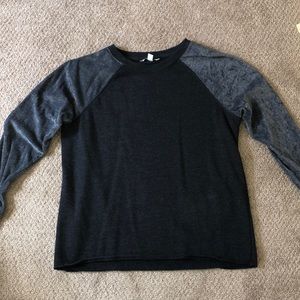 American Eagle sweatshirt
